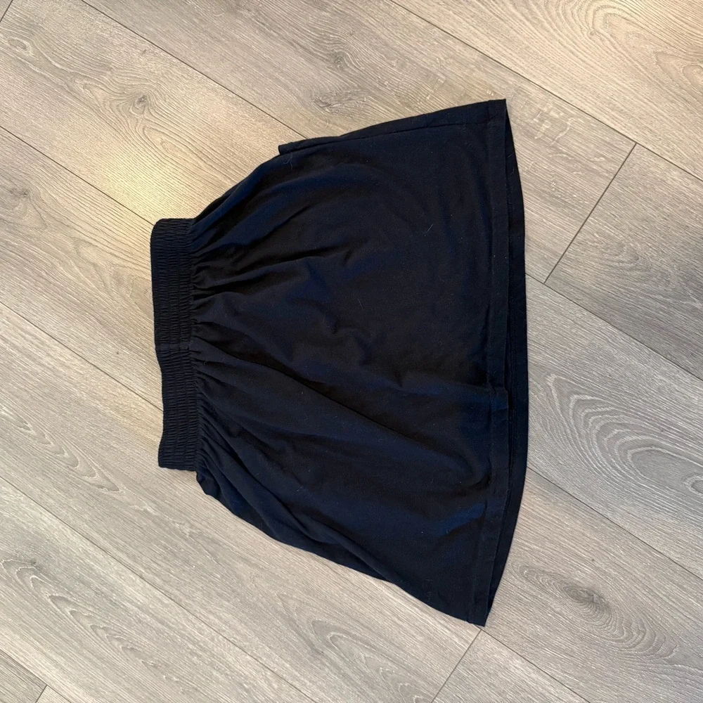 American Apparel L Black Skater Skirt - Picture 4 of 4